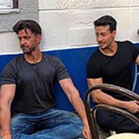 Tiger Shroff Shares Photo With Hrithik Roshan From War Sets