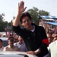Shahrukh Khans Craziest Fan Following
